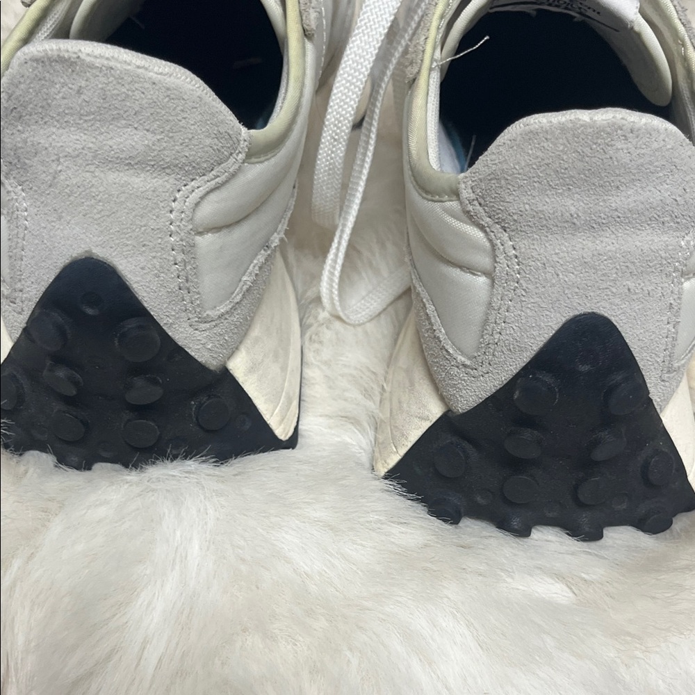 New Balance Cream and Black Sneakers - Picture 5 of 7